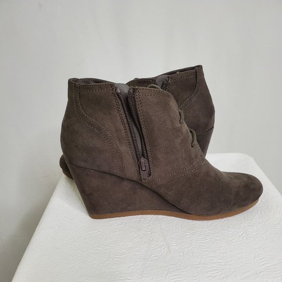 Gray Suede Wedge Booties - Picture 6 of 8